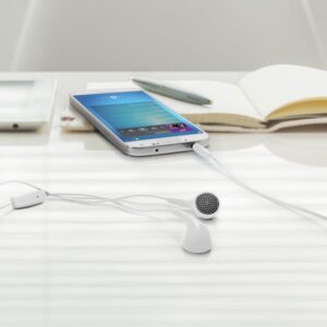 iLuv Bubble Gum Talk Earbuds Headphones Connected