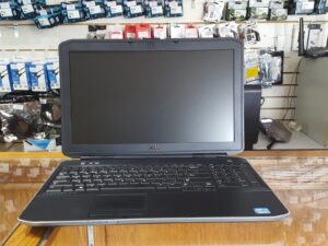 Dell Latitude E5530 1