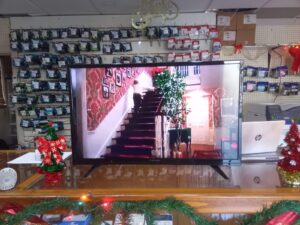 Insignia 32 Inch LED 720p HDTV 7